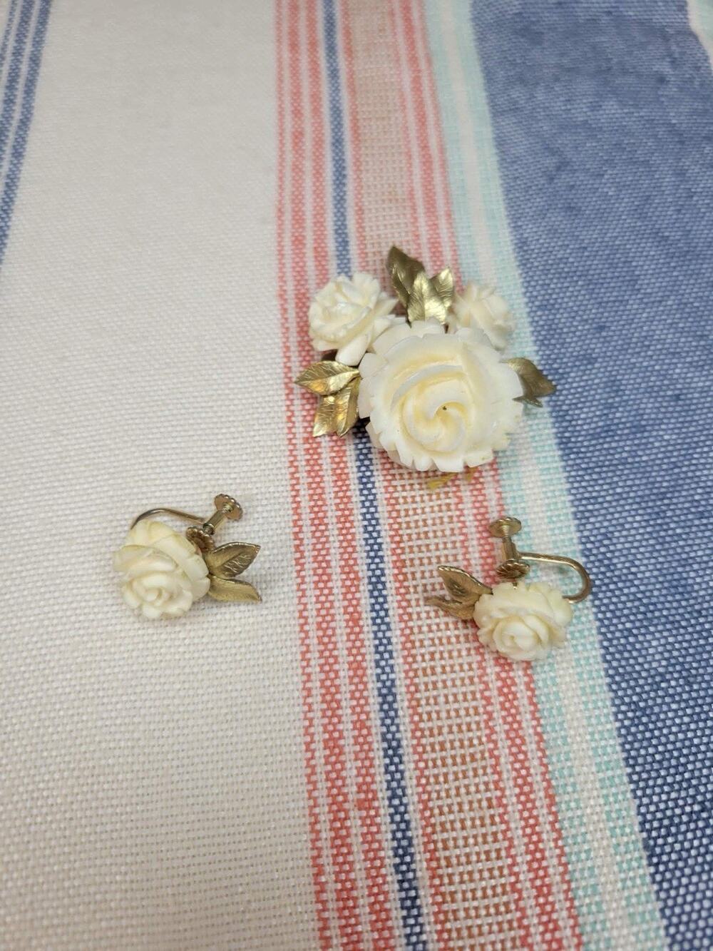 Vintage Krementz Flower Brooch & Screw Back Earrings